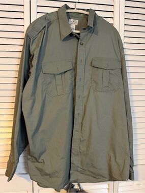 L.L. Bean Men's Olive Green Button-Down Utility Shirt